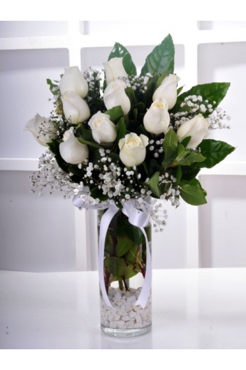 CAM VAZODA 11 ADET BEYAZ GÜL