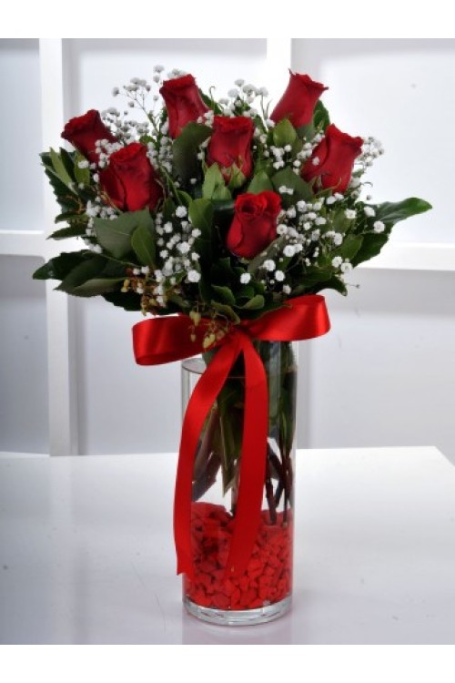 CAM VAZODA 7 ADET KIRMIZI GÜL